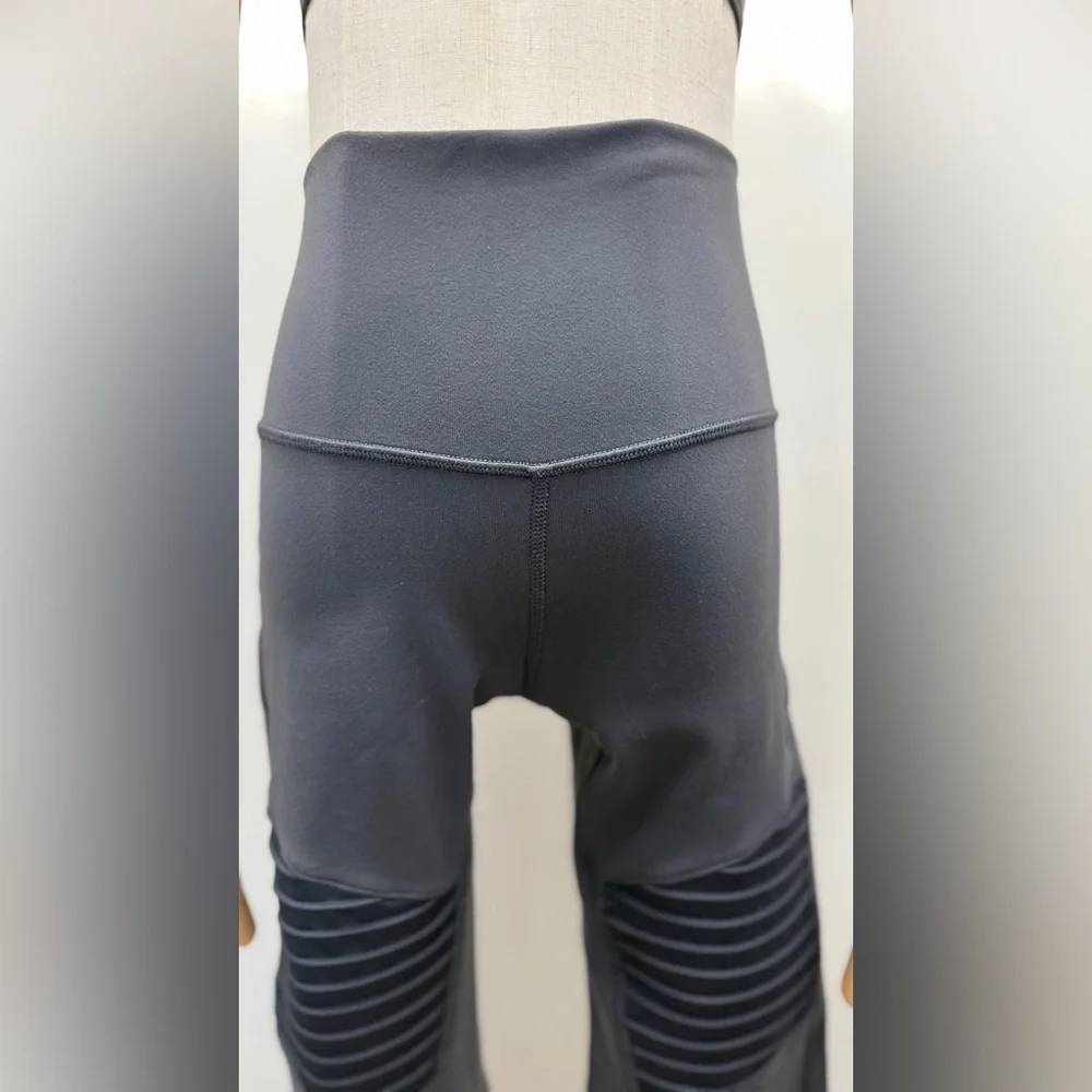 Alo Yoga High-Waisted Mesh Panel Leggings – Size S